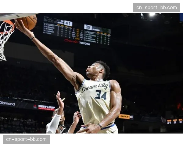 马刺进攻效率118.6联盟第三 空间型打法提升得分效率